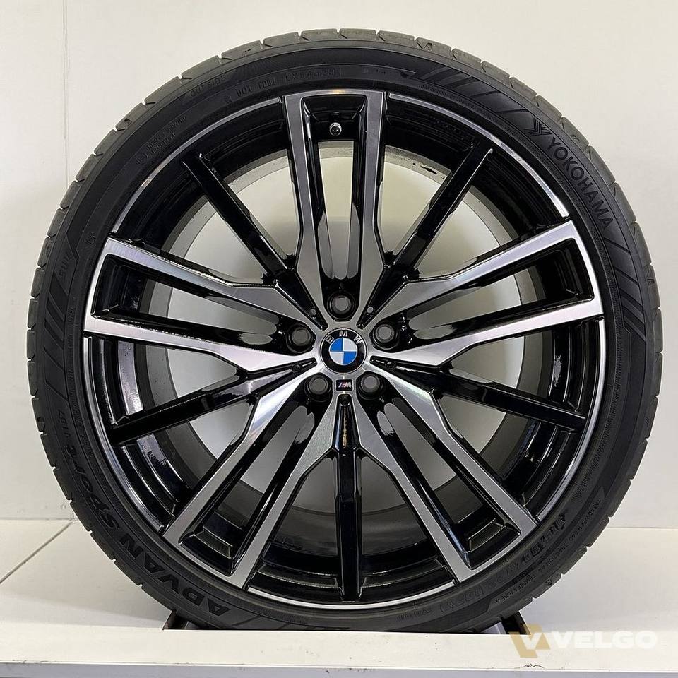 BMW X5 G05 X6 G06 BREEDSET VELGEN + ZOMERBANDEN 22 INCH ORIG. 742M — foto 1