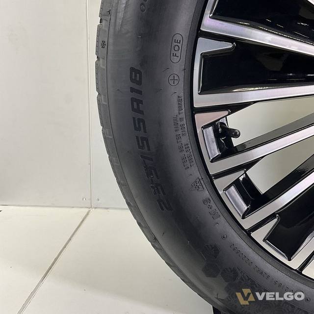 VOLKSWAGEN TIGUAN TAYRON VELGEN SET WINTERBANDEN 18 INCH — foto 7