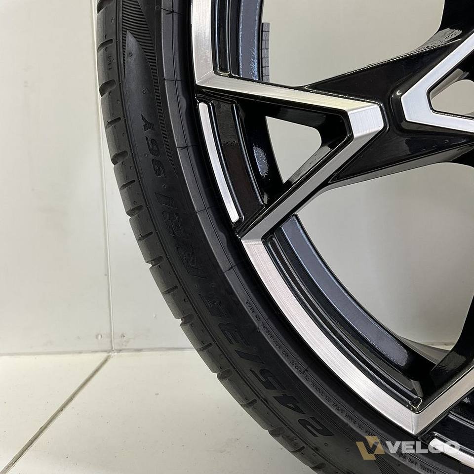 BMW 5 SERIE G60 G61 SET VELGEN + ZOMER BANDEN 21 INCH ORIG. 943M — foto 4