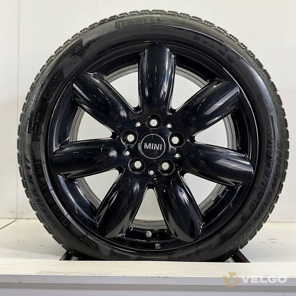 MINI JCW F54 528 STYLING SET VELGEN + WINTERBANDEN 17 INCH — foto 1
