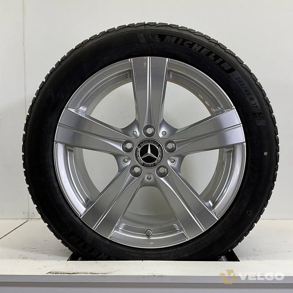 MERCEDES C KLASSE W205 W206 SET VELGEN + WINTERBANDEN 17 INCH — foto 1