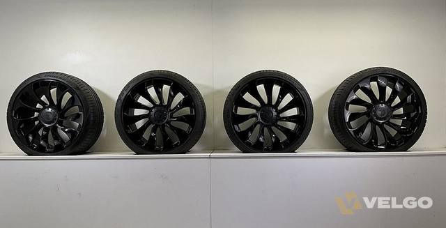 DEMO TESLA MODEL Y UBERTURBINE ZOMERBANDEN SET VELGEN 21 INCH — foto 9