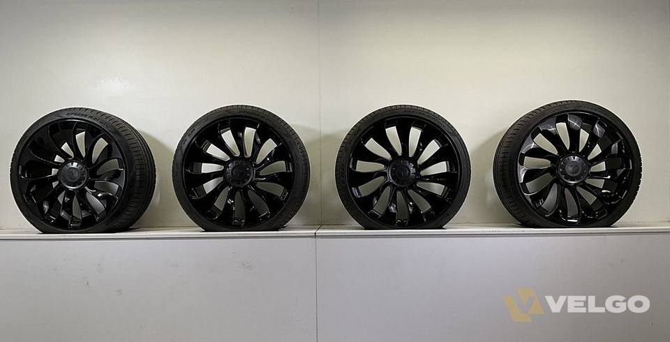 DEMO TESLA MODEL Y UBERTURBINE ZOMERBANDEN SET VELGEN 21 INCH — foto 9