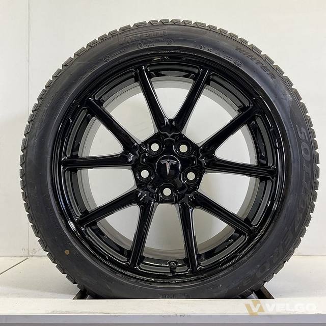 NIEUW TESLA MODEL 3 WINTERBANDEN SET VELGEN 18 INCH — foto 1