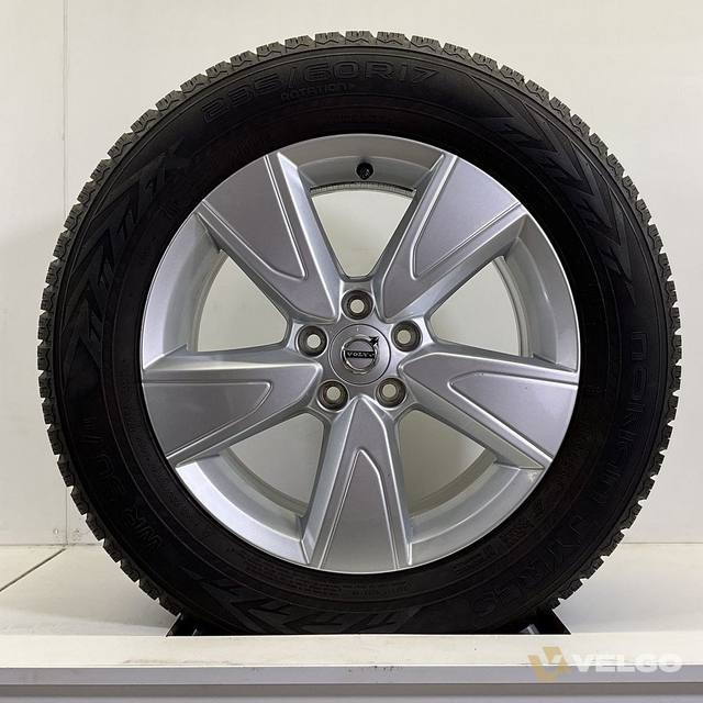 VOLVO XC40 VELGEN SET WINTERBANDEN 17 INCH * — foto 4