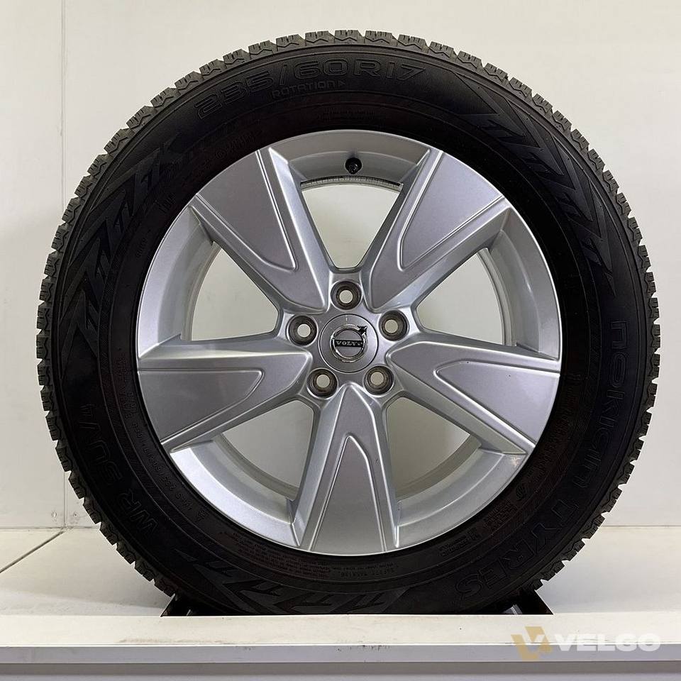 VOLVO XC40 VELGEN SET WINTERBANDEN 17 INCH * — foto 4