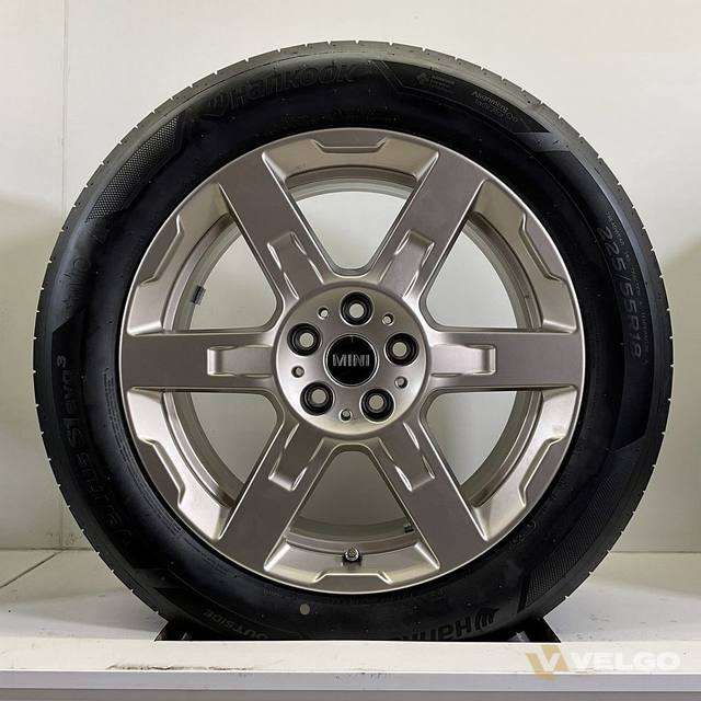 MINI COUNTRYMAN U25 944 SET VELGEN + ZOMERBANDEN 18 INCH — foto 3