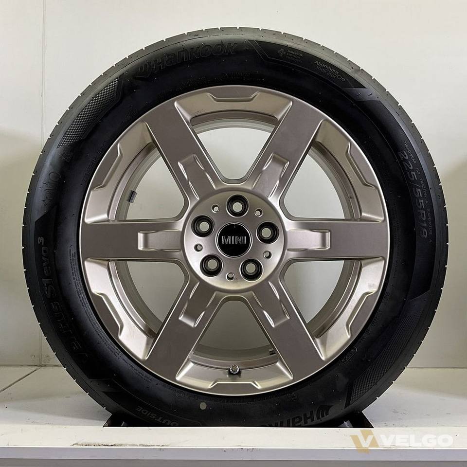 MINI COUNTRYMAN U25 944 SET VELGEN + ZOMERBANDEN 18 INCH — foto 3
