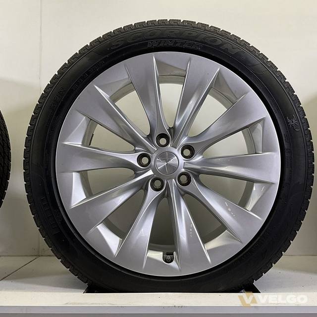 NIEUW TESLA MODEL X WINTERBANDEN BREEDSET VELGEN 20 INCH — foto 5