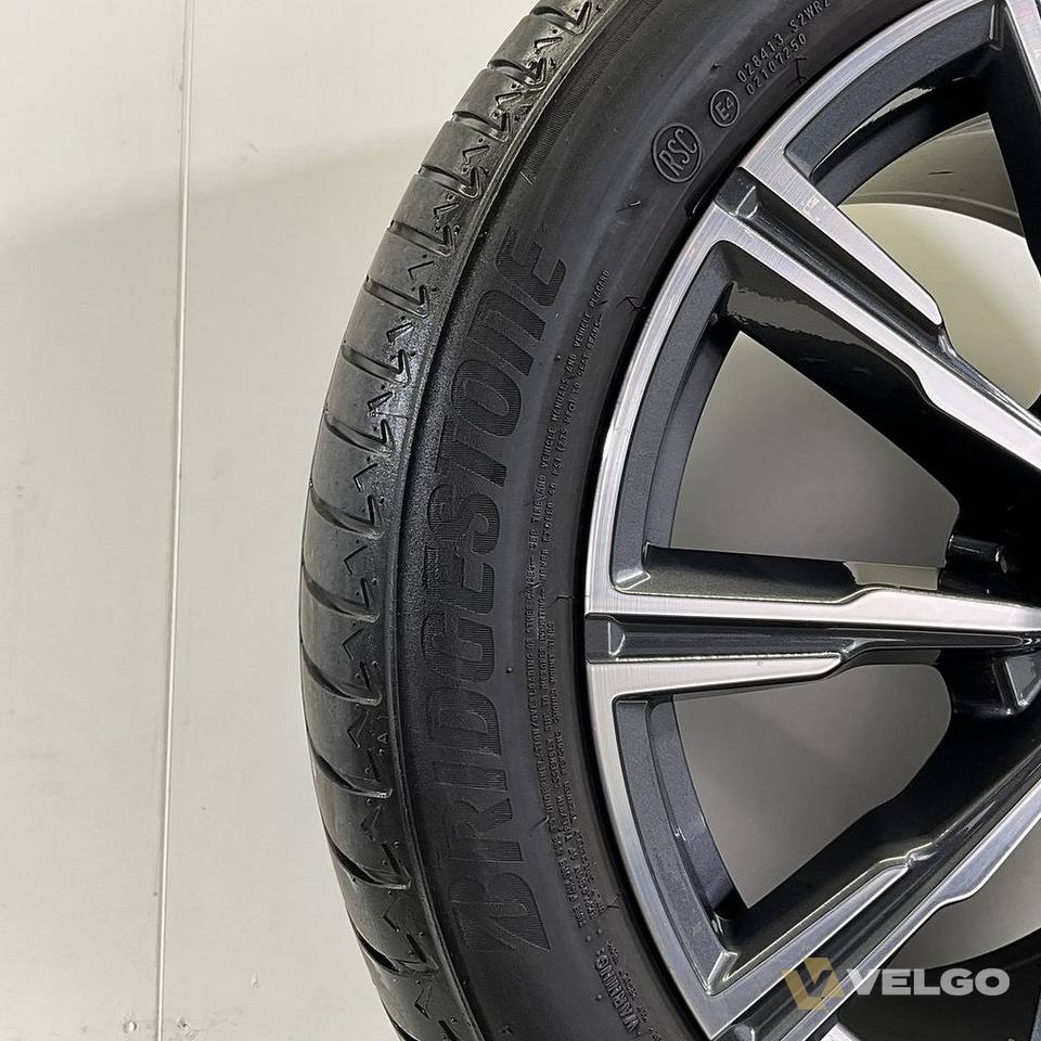 BMW X5 G05 EN X6 G06 BREEDSET VELGEN + ZOMERBANDEN 20 INCH ORIG. 740M — foto 3