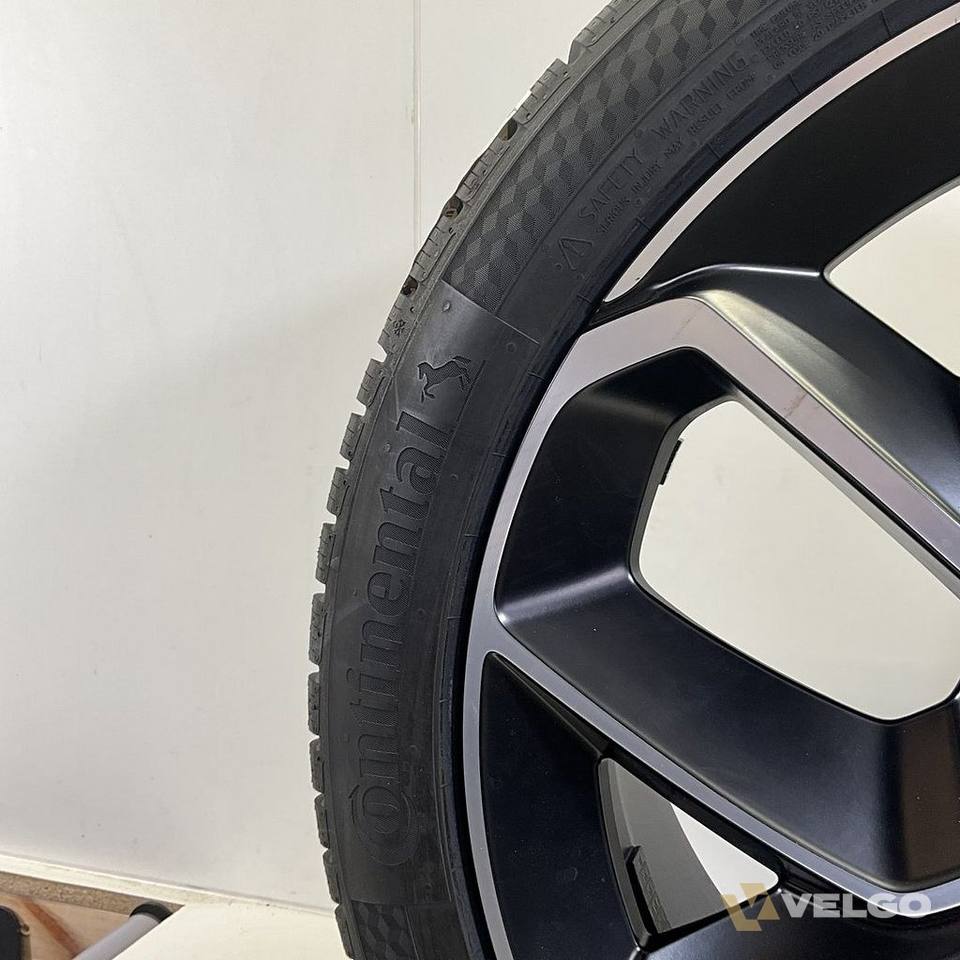 DEMO LYNK & CO VELGEN SET WINTER BANDEN 20 INCH — foto 6