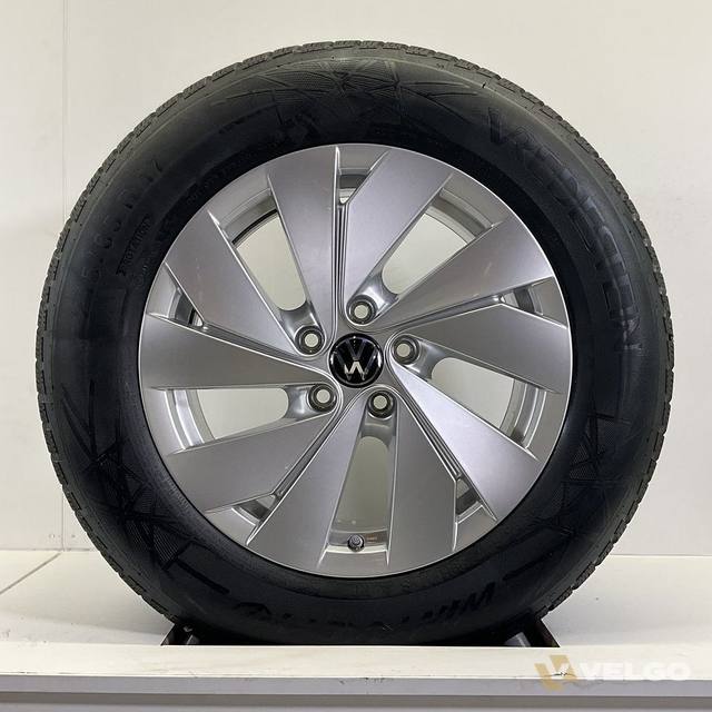 DEMO VOLKSWAGEN TIGUAN TAYRON VELGEN SET WINTERBANDEN 17 INCH — foto 1
