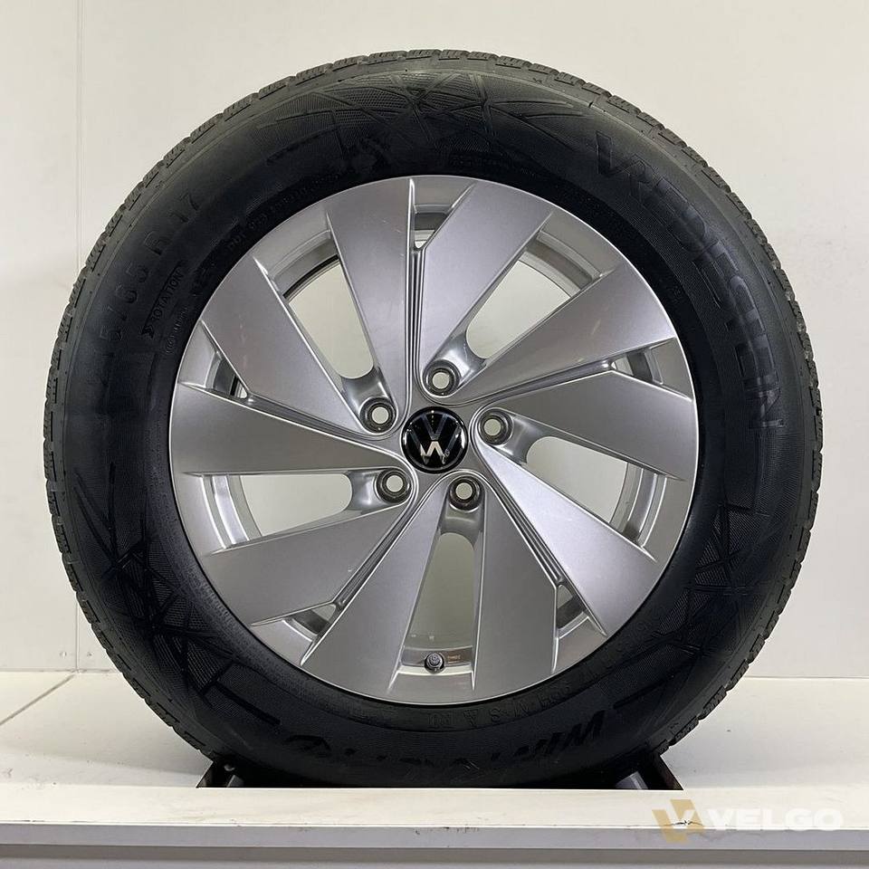 DEMO VOLKSWAGEN TIGUAN TAYRON VELGEN SET WINTERBANDEN 17 INCH — foto 1