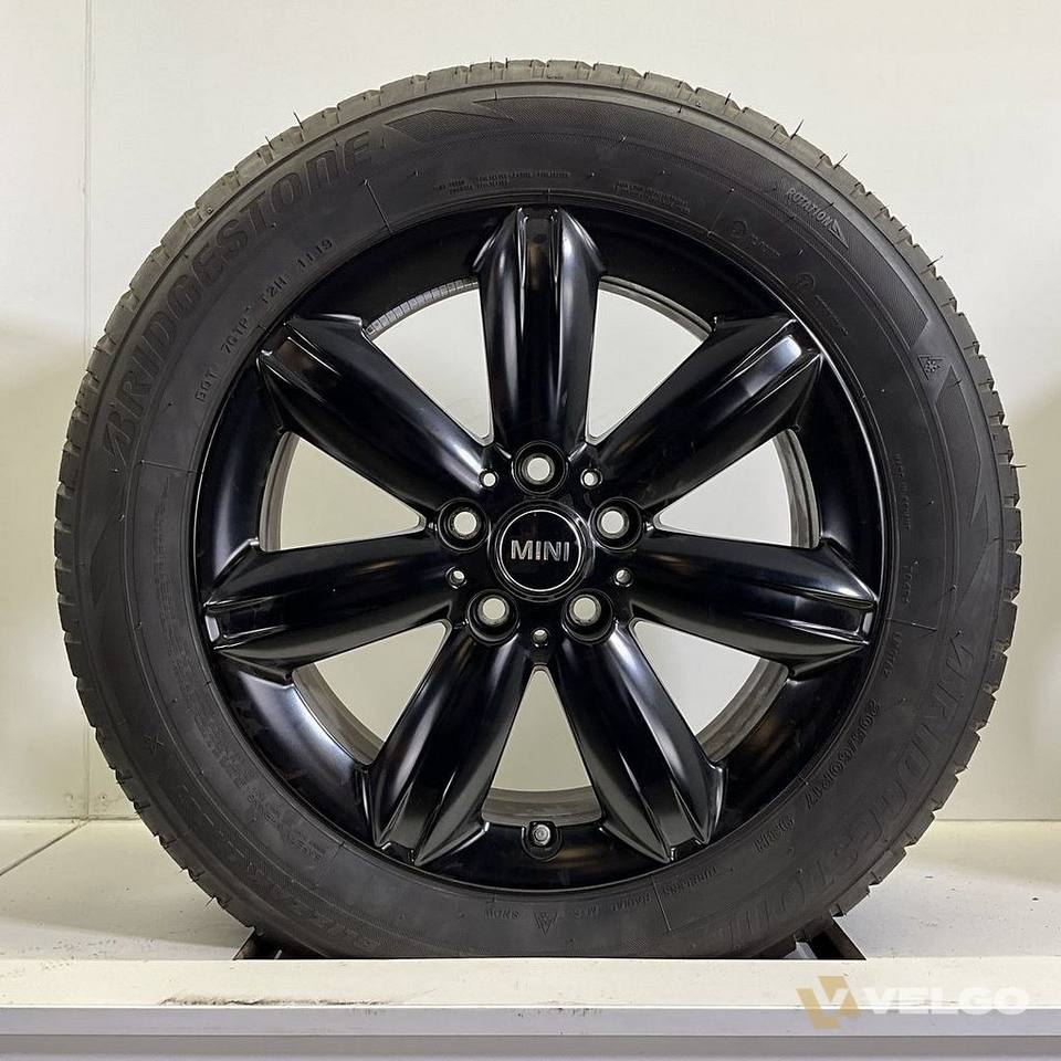 MINI JCW GRIP SPOKE 528 F54 SET VELGEN + WINTERBANDEN 17 INCH — foto 4