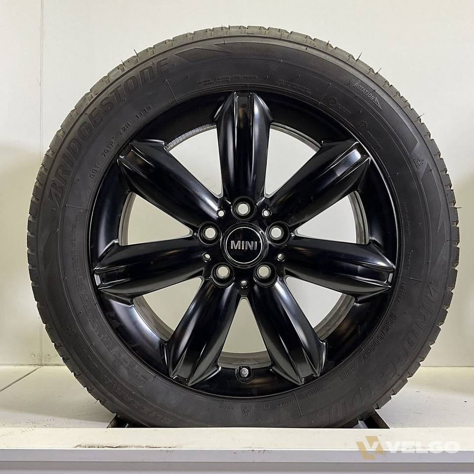 MINI JCW GRIP SPOKE 528 F54 SET VELGEN + WINTERBANDEN 17 INCH — foto 3