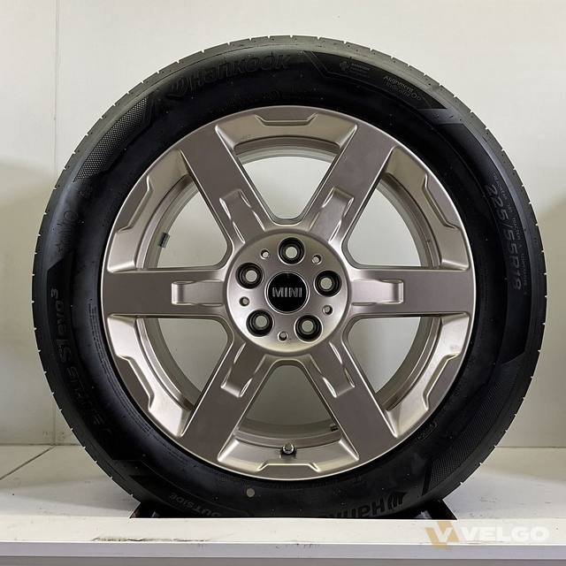 MINI COUNTRYMAN U25 944 SET VELGEN + ZOMERBANDEN 18 INCH — foto 4