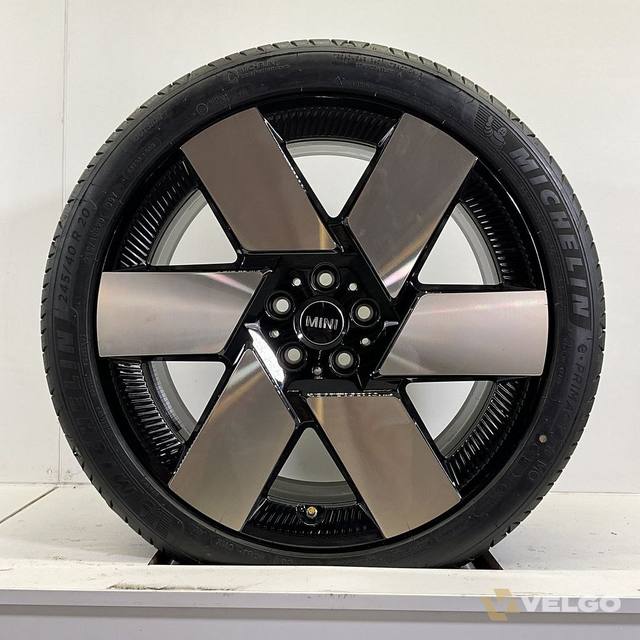 NIEUW MINI COUNTRYMAN U25 JCW 946 SET VELGEN + ZOMERBANDEN 20 INCH — foto 1