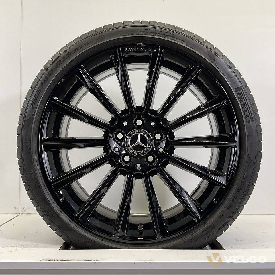 MERCEDES C KLASSE W205 SET VELGEN + ZOMERBANDEN 19 INCH — foto 2