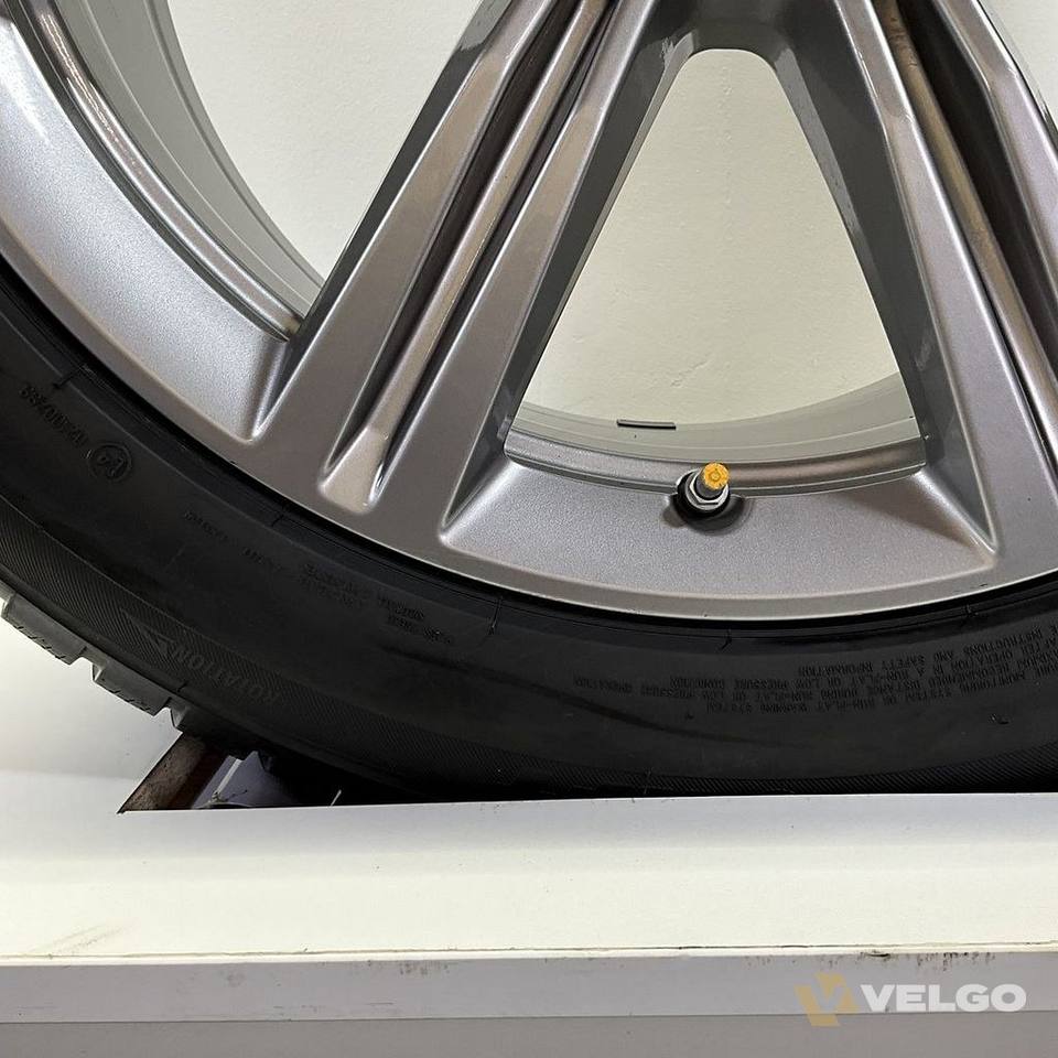 BMW X5 G05 EN X6 G06 SET VELGEN + WINTERBANDEN 20 INCH ORIG. 736 * — foto 9
