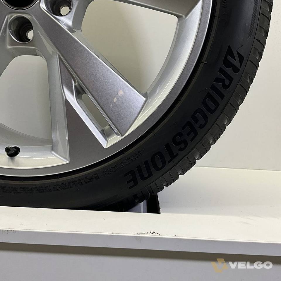 18’’ DEMO AUDI Q4 ETRON SPORTBACK VELGEN WINTERBANDEN ORIG TPMS DEMO — foto 7