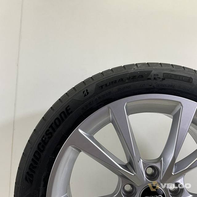 AUDI A3 SET VELGEN + ZOMERBANDEN 17 INCH — foto 5