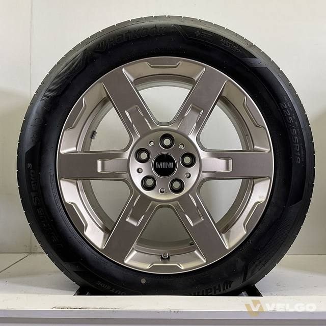 MINI COUNTRYMAN U25 944 SET VELGEN + ZOMERBANDEN 18 INCH — foto 1