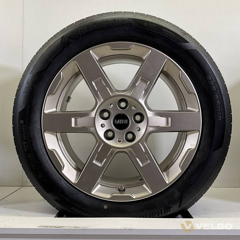 MINI COUNTRYMAN U25 944 SET VELGEN + ZOMERBANDEN 18 INCH — foto 1