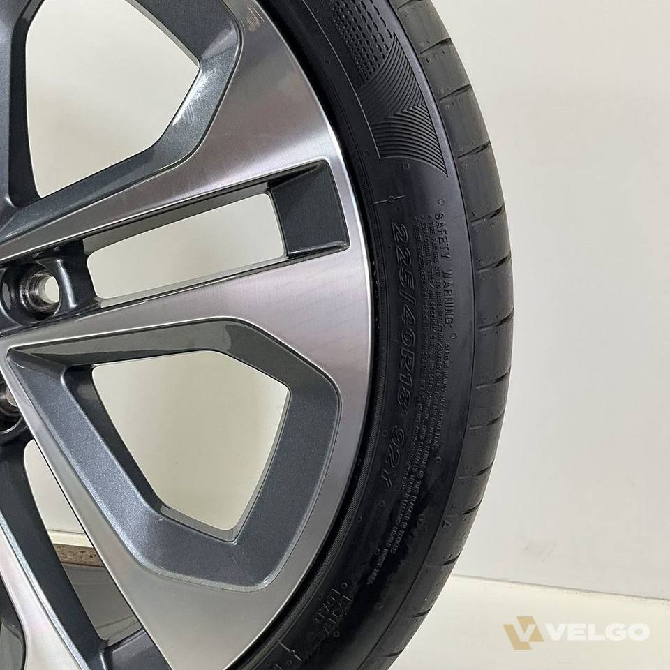 NIEUW AUDI A3 SET VElGEN + ZOMERBANDEN 18 INCH — foto 6