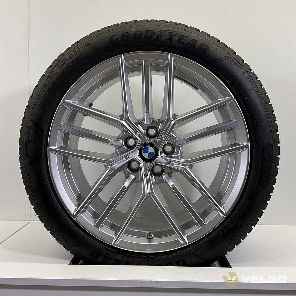 NIEUW BMW 5 SERIE G60 G61 I5 G60 SET VELGEN + 4 SEIZOENS BANDEN 19 INCH ORIG. 933 — foto 2