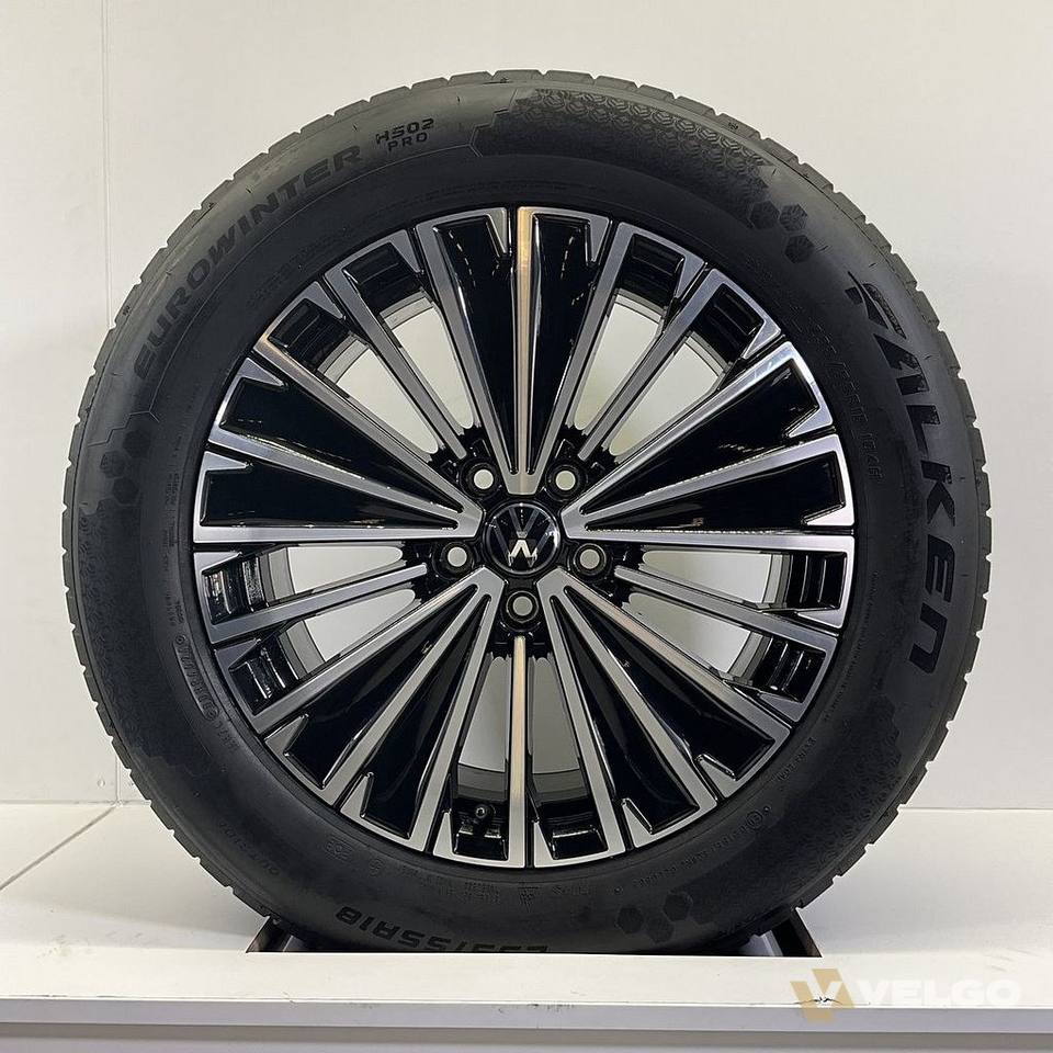 VOLKSWAGEN TIGUAN TAYRON VELGEN SET WINTERBANDEN 18 INCH — foto 1