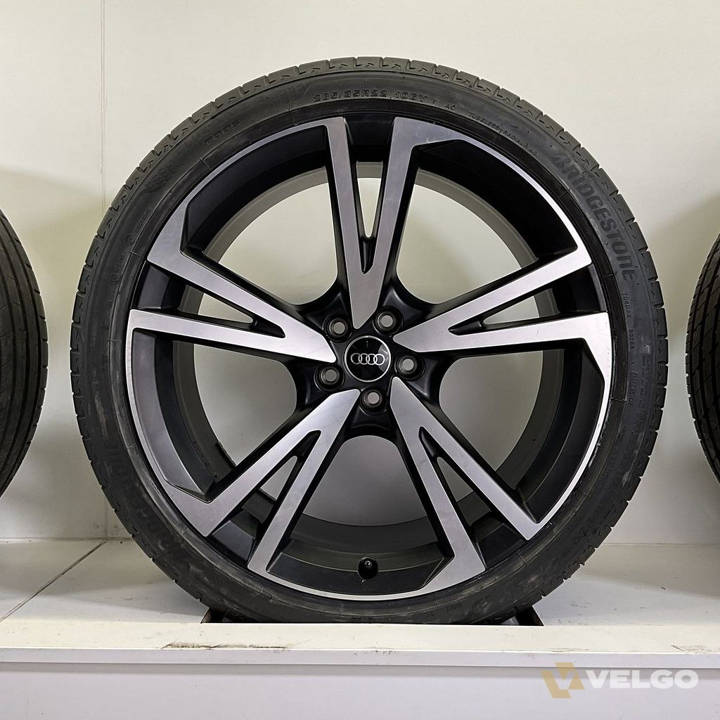 AUDI RSQ8 SQ8 Q8 SET VELGEN + ZOMERBANDEN 22 INCH