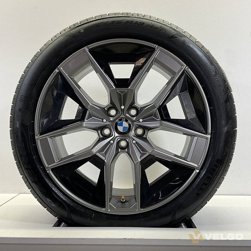 BMW 5 SERIE G60 I5 G60 SET VELGEN + ZOMERBANDEN 19 INCH ORIG. 934* — foto 1