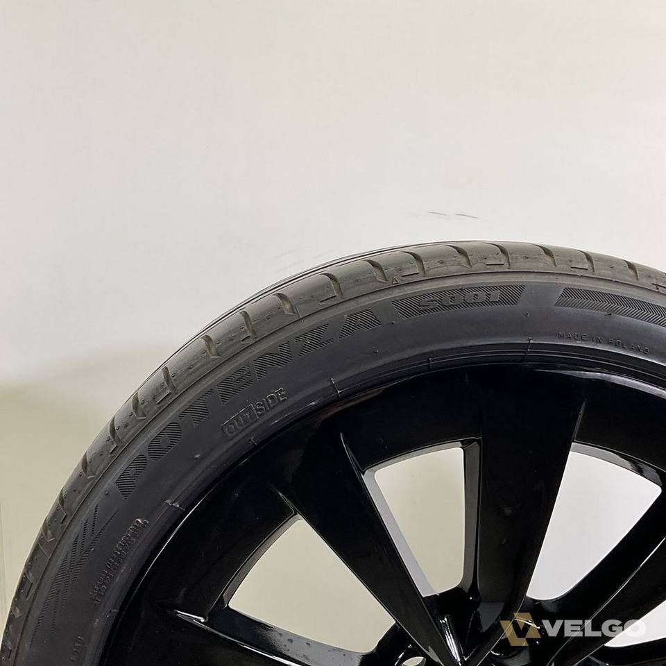 TESLA MODEL 3 ZOMERBANDEN SET VELGEN 19 INCH — foto 5
