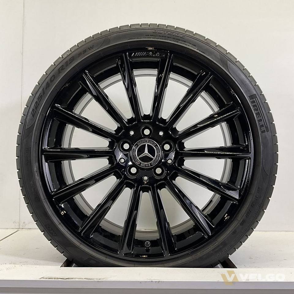 MERCEDES C KLASSE W205 SET VELGEN + ZOMERBANDEN 19 INCH — foto 4
