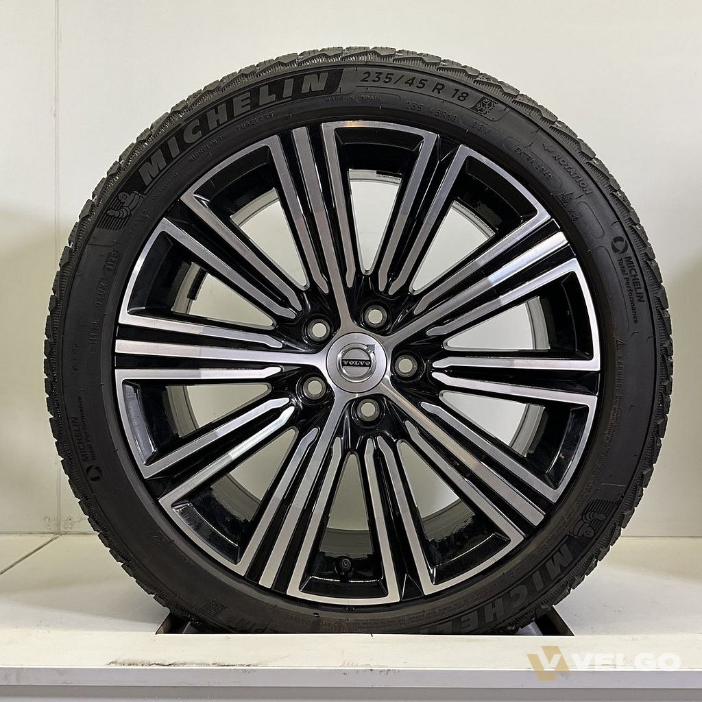 VOLVO V60 S60 VELGEN SET WINTERBANDEN 18 INCH *
