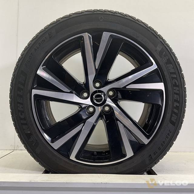 VOLVO V60 S60 VELGEN SET WINTERBANDEN 18 INCH * — foto 1