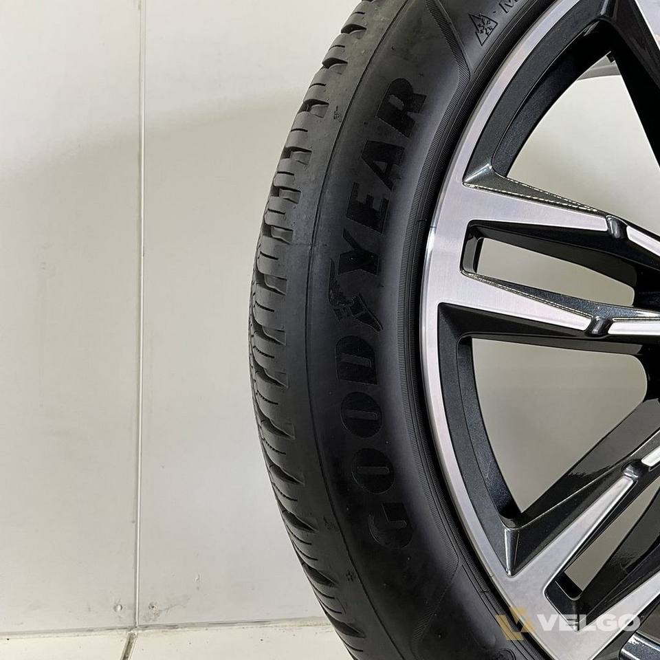 BMW 5 SERIE G60 I5 G60 SET VELGEN + 4 SEASON BANDEN 19 INCH ORIG. 935M * — foto 6