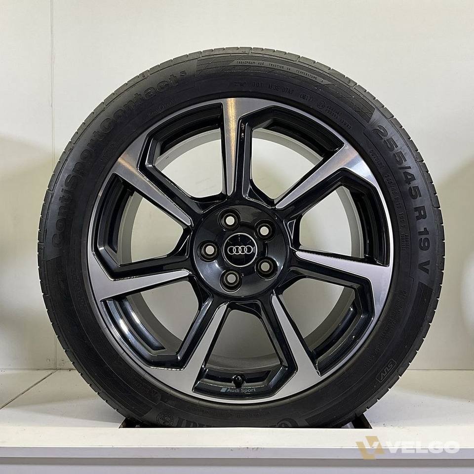 AUDI SQ5 Q5 SET VELGEN + ZOMERBANDEN 19 INCH — foto 1