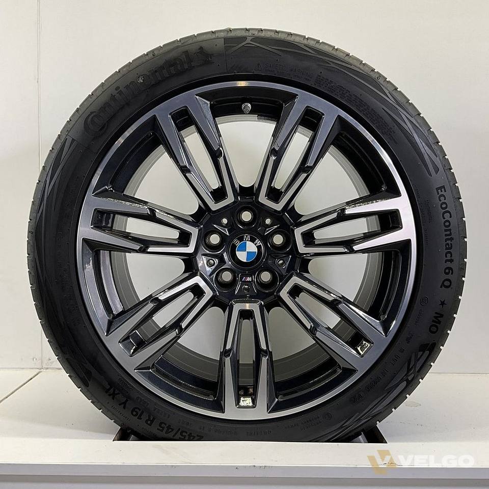 BMW 5 SERIE G60 I5 G60 SET VELGEN + ZOMERBANDEN 19 INCH ORIG. 935M * — foto 1