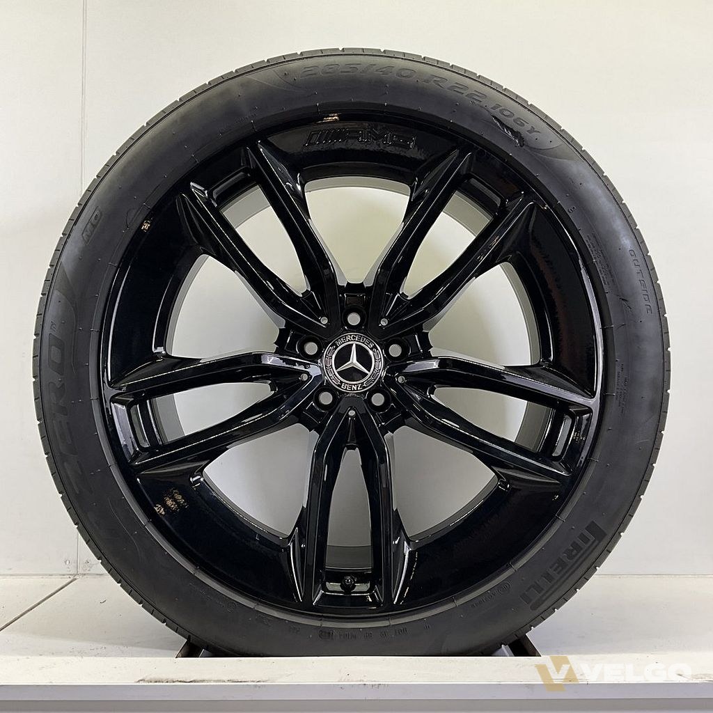 MERCEDES GLE SET VELGEN + ZOMERBANDEN 22 INCH