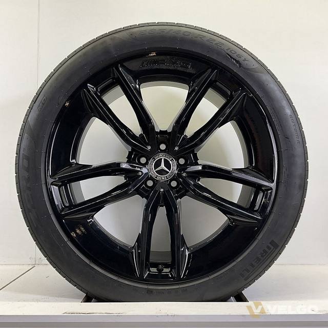 MERCEDES GLE SET VELGEN + ZOMERBANDEN 22 INCH — foto 1