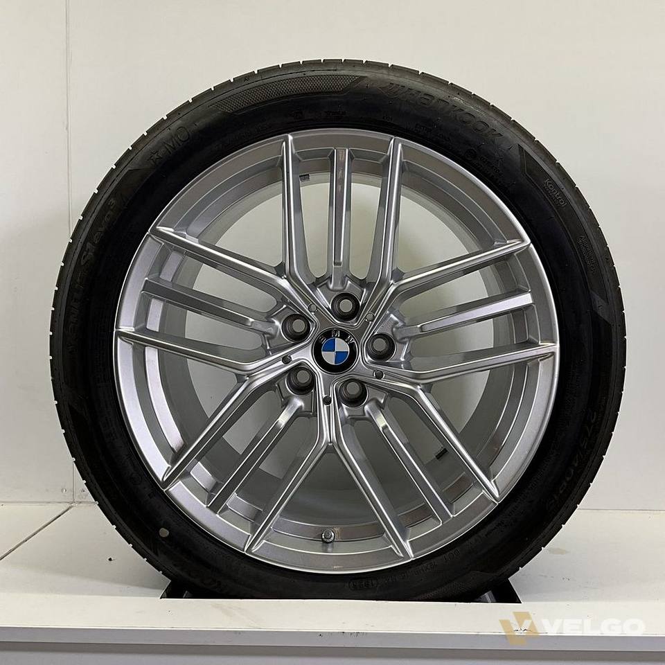 BMW 5 SERIE G60 G61 I5 G60 BREEDSET VELGEN + ZOMERBANDEN 19 INCH ORIG. 933 — foto 2