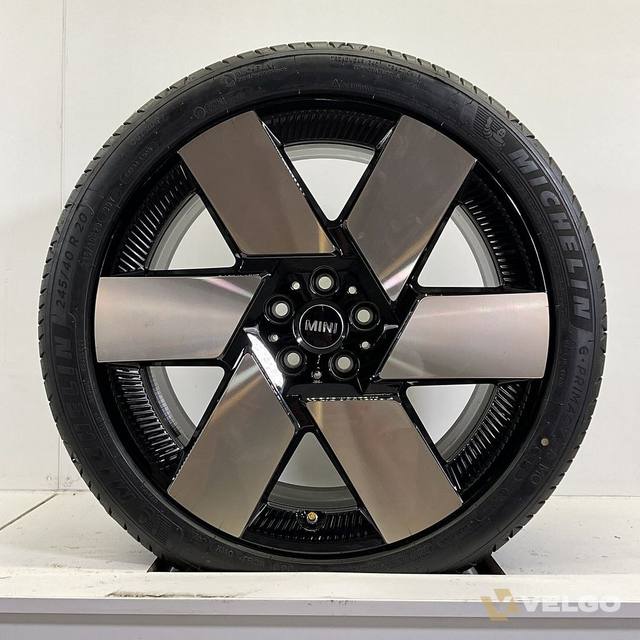 NIEUW MINI COUNTRYMAN U25 JCW 946 SET VELGEN + ZOMERBANDEN 20 INCH — foto 4