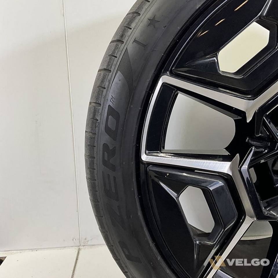 BMW XM BREEDSET VELGEN + ZOMERBANDEN 22 INCH ORIG. 922M — foto 3
