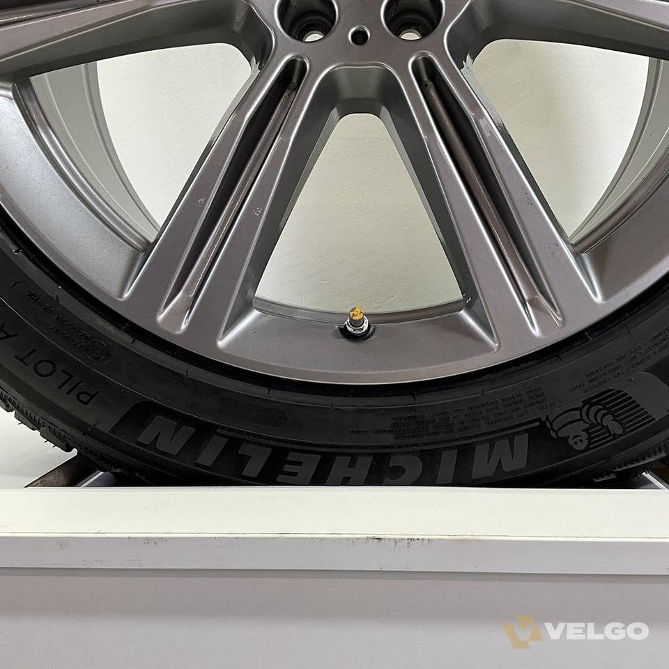 BMW X5 G05 EN X6 G06 SET VELGEN + WINTERBANDEN 20 INCH ORIG. 736 * — foto 9