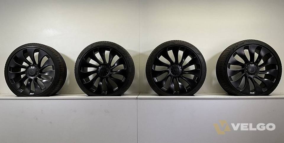 DEMO TESLA MODEL Y UBERTURBINE ZOMERBANDEN SET VELGEN 21 INCH — foto 9