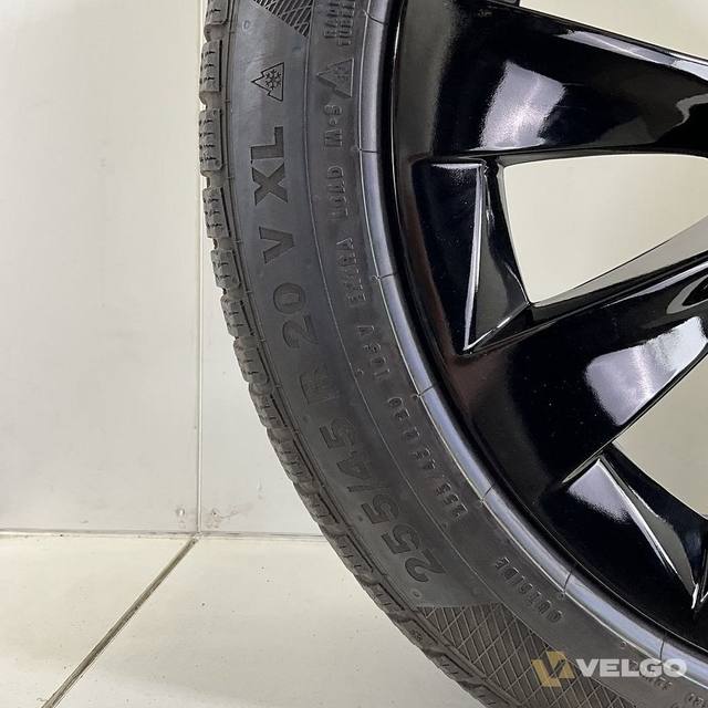 DEMO TESLA MODEL X WINTERBANDEN BREEDSET VELGEN 20 INCH — foto 5