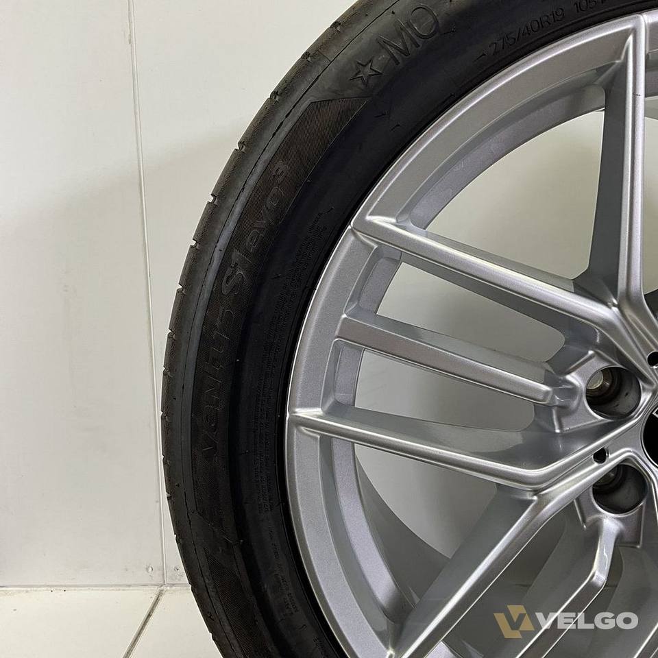 BMW 5 SERIE G60 G61 I5 G60 BREEDSET VELGEN + ZOMERBANDEN 19 INCH ORIG. 933 — foto 4