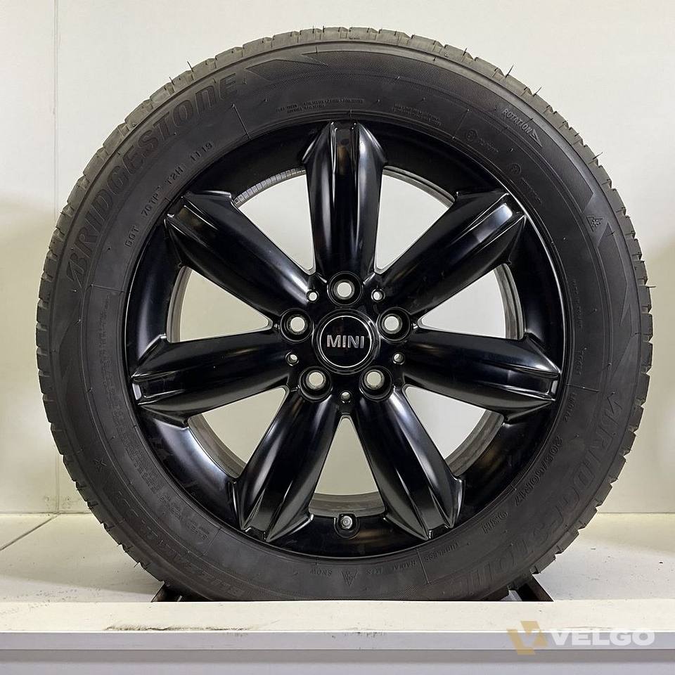 MINI JCW GRIP SPOKE 528 F54 SET VELGEN + WINTERBANDEN 17 INCH — foto 2