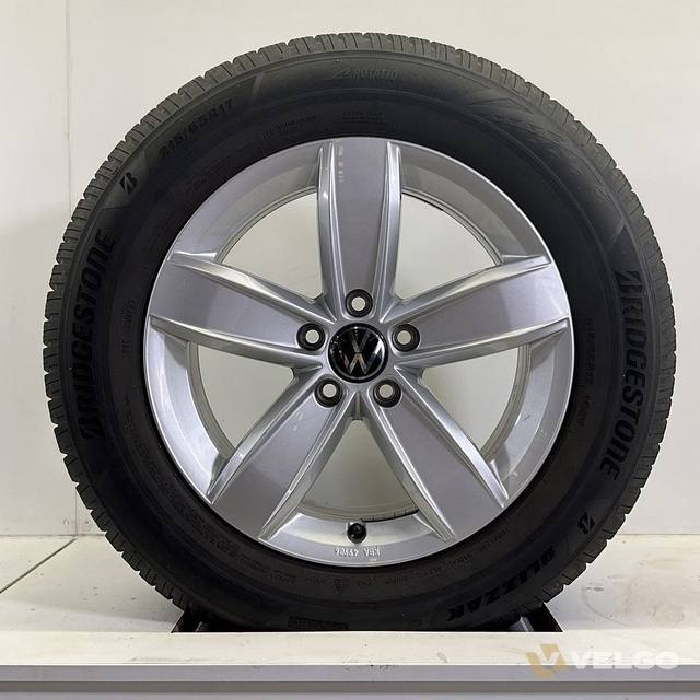 VOLKSWAGEN TIGUAN PASSAT VELGEN SET WINTERBANDEN 17 INCH — foto 3